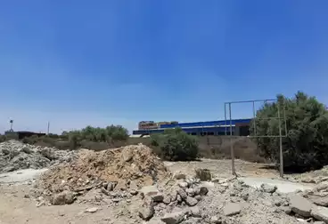 أرض صناعية للبيع