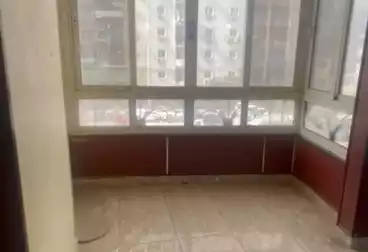 Apartments For sale - 2 rooms - floor 2