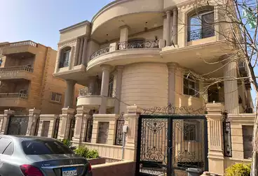 Villas For sale - 7 rooms