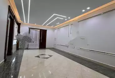 Apartments For sale - 3 rooms - floor 1