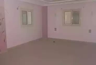 Full Floor For rent - 3 rooms - floor 5