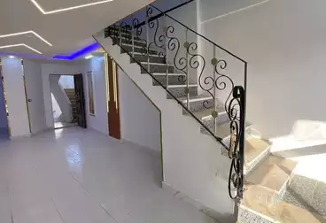 Apartments For sale - 5 rooms - floor 5