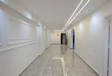 Apartments For sale - 3 rooms - floor 1