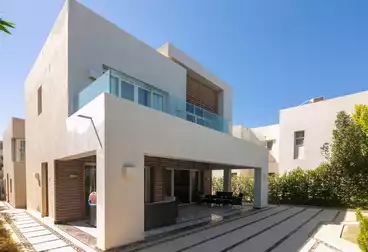 فيلا منفصلة للبيع - 5 غرف