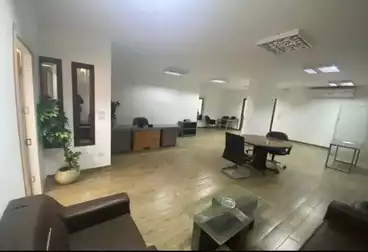 Administrative For rent - 3 rooms - floor 1
