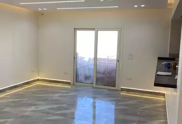 شقق للإيجار - 3 غرف - بالدور 0