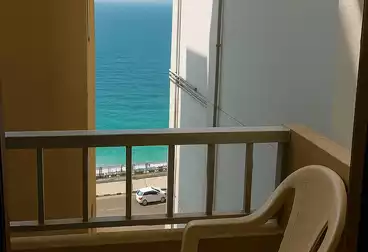 شقق مفروشة للبيع