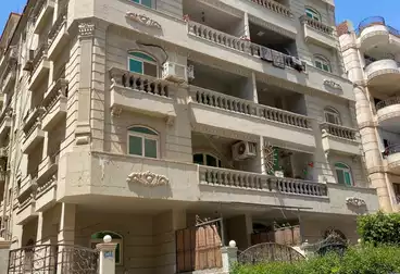 Apartments For sale - 3 rooms - floor 4