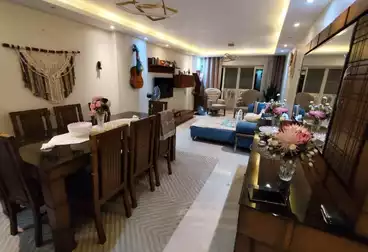 شقق للبيع - 3 غرف - بالدور 1