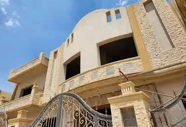 Apartments For sale - 4 rooms - floor 1
