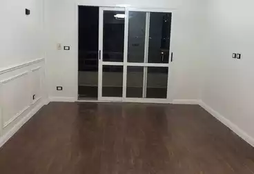 Apartments For sale - 3 rooms - floor 5