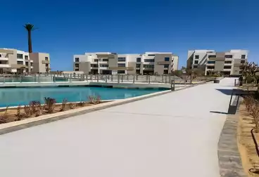 شاليه بحديقة للبيع - 2 غرف - بالدور 1