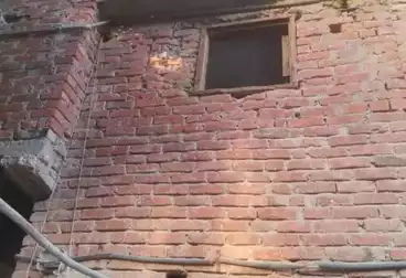 Building For sale - 5 rooms