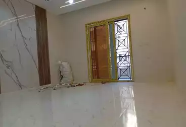 شقق للبيع - 3 غرف - بالدور 0