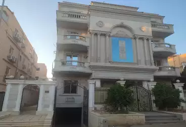 شقق للبيع - 3 غرف - بالدور 0