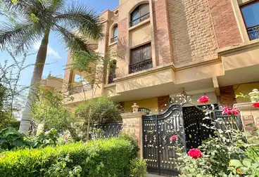 شقق للبيع - 4 غرف - بالدور 1