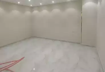 شقق للبيع - 3 غرف - بالدور 1