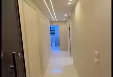 شقق للبيع - 3 غرف - بالدور 0