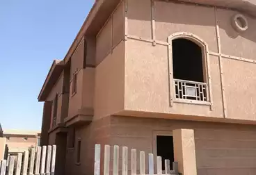تاون هاوس للبيع - 5 غرف