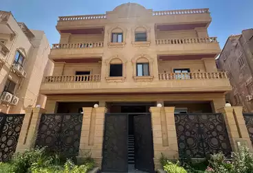 شقق مفروشة للبيع - 3 غرف - بالدور 0