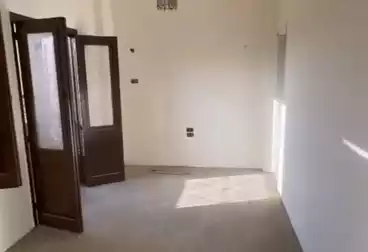 Apartments For sale - 3 rooms - floor 4