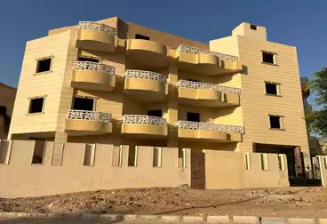 شقق للبيع - 4 غرف - بالدور 3