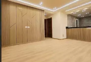 Apartments For sale - 2 rooms - floor 4