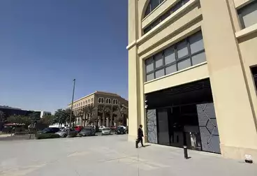 مبنى إداري للإيجار - 15 غرف