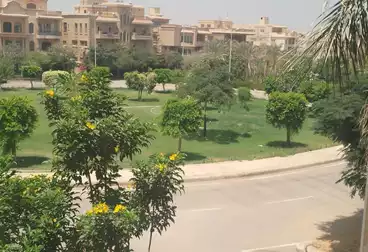 شقق للبيع - 3 غرف - بالدور 1