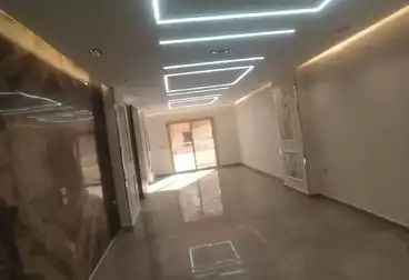 شقق للإيجار - 3 غرف - بالدور 0