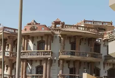 قصر للبيع - 10 غرف
