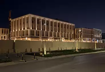 دور كامل إداري للإيجار - 1 غرف - بالدور 2