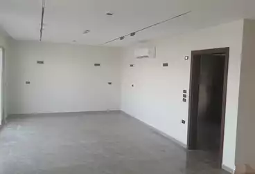 Apartments For rent - 3 rooms - floor 4