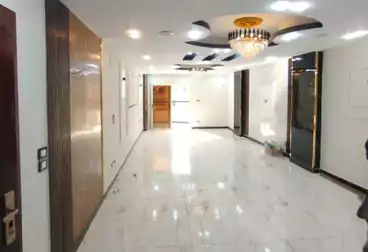 شقق للبيع - 3 غرف - بالدور 8