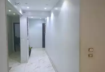 شقق للإيجار - 3 غرف - بالدور 10
