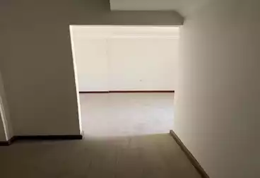 Apartments For sale - 3 rooms - floor 7