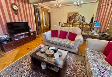شقق للبيع - 3 غرف - بالدور 8