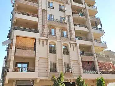 شقق للبيع - 3 غرف - بالدور 4