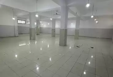 مصنع للبيع