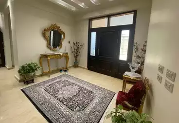 فيلا منفصلة للبيع - 5 غرف
