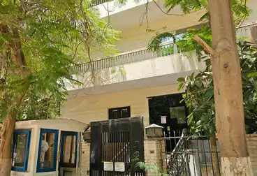 مبنى إداري للإيجار - 20 غرف