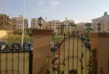 شقق للبيع - 2 غرف - بالدور 1