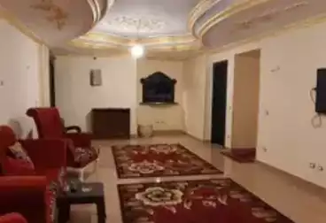 شقة بحديقة للبيع - 4 غرف - بالدور 0