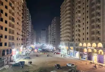 شقق للبيع - 3 غرف - بالدور 8