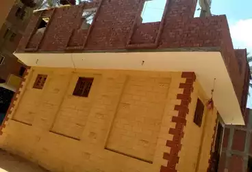 Building For sale - 6 rooms
