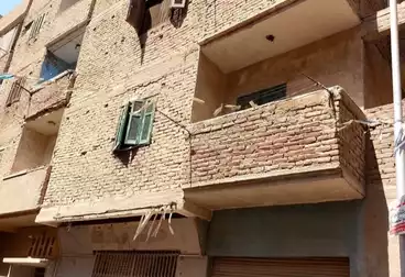 منزل / بيت للبيع - 6 غرف