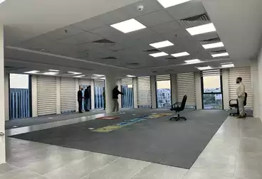 مساحة مكتبية للإيجار - بالدور 4