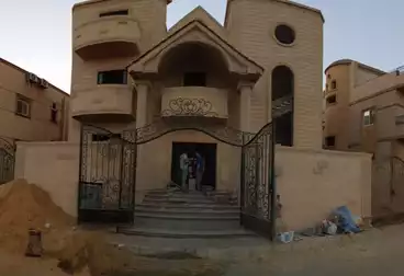 فيلا منفصلة للإيجار - 5 غرف