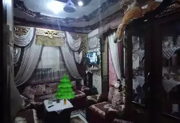 Building For sale - 4 rooms