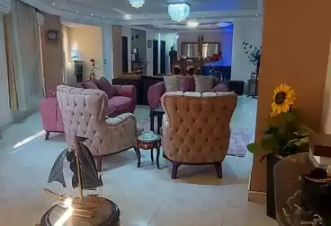 شقق للبيع - 4 غرف - بالدور 1